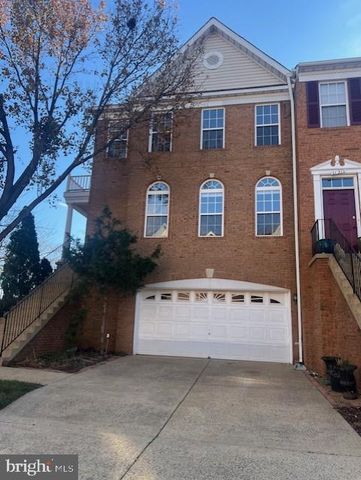 $3,300 | 21513 Trowbridge Square | Farmwell Hunt