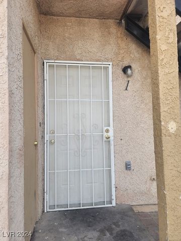 $1,100 | 721 Covington Lane, Unit 1 | West Las Vegas