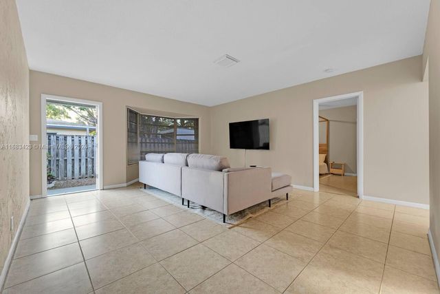 $2,700 | 1721 Northeast 25th Street, Unit 1 | Wilton Manors