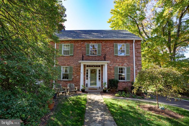 $1,100,000 | 6816 Pineway | University Park