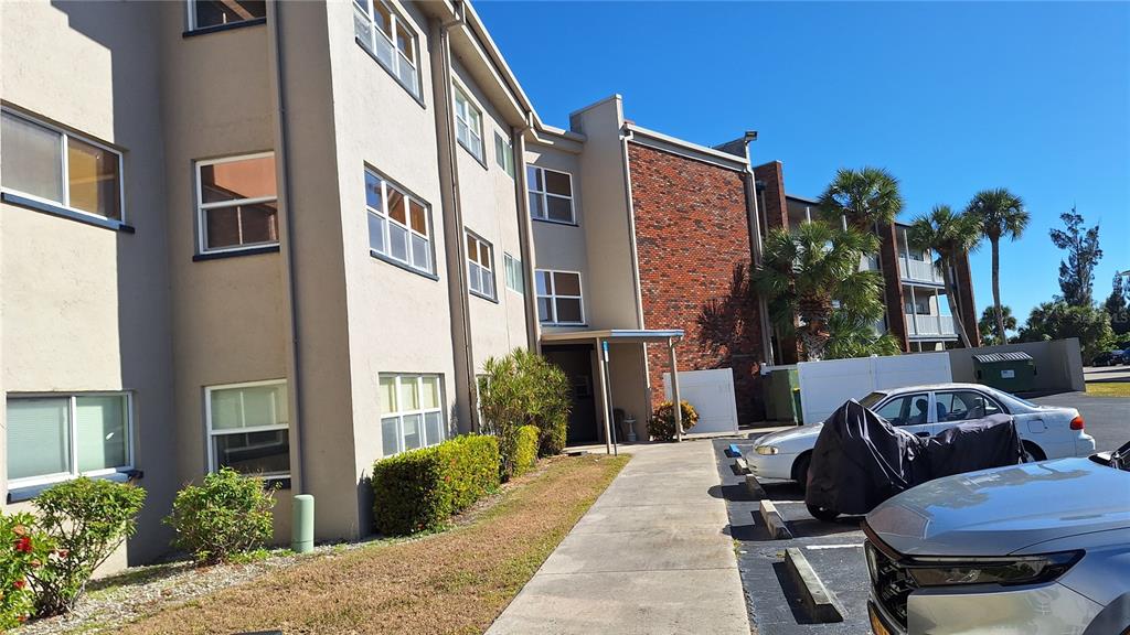 a building outdoor space with patio furniture