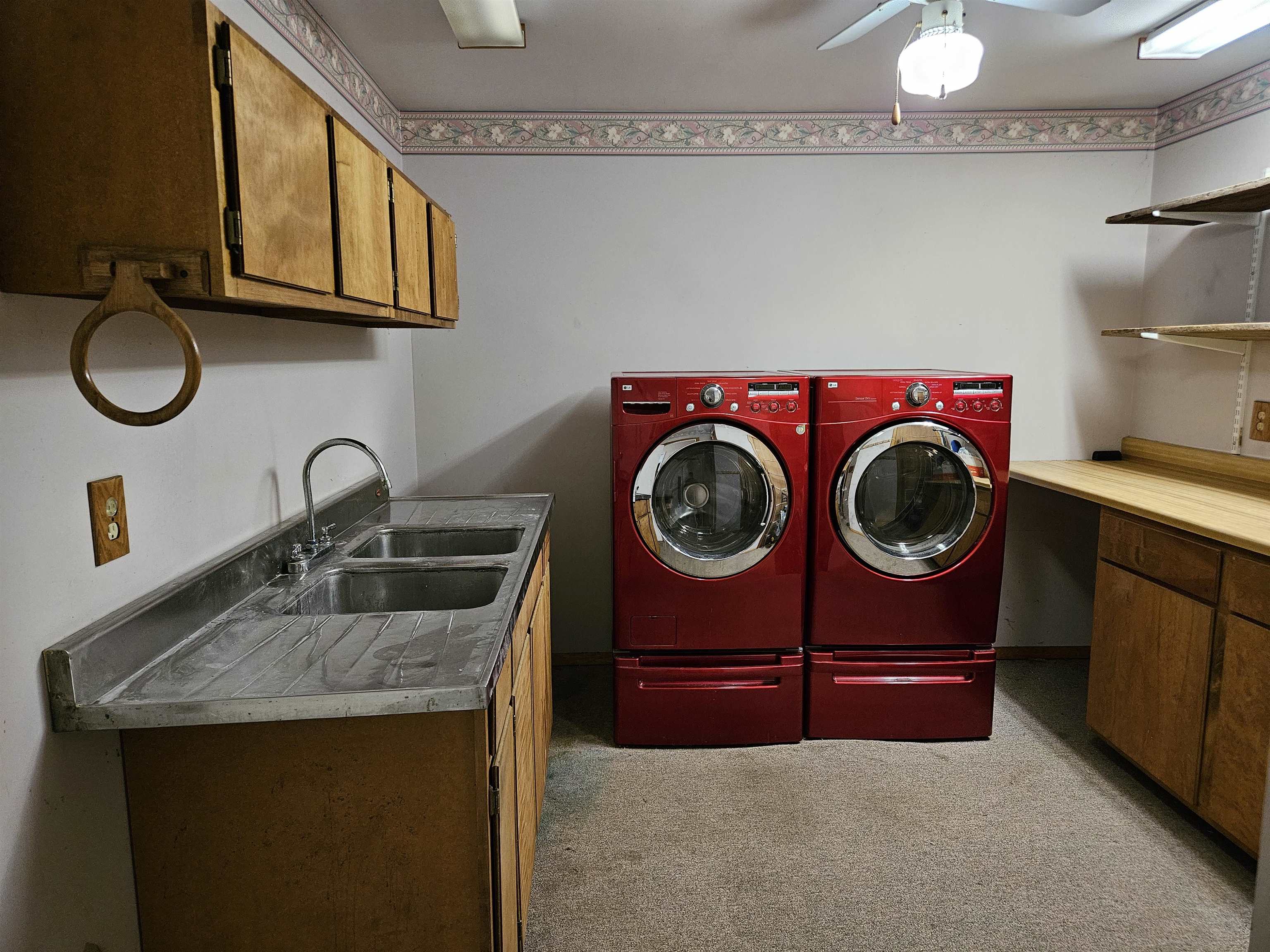 Richville Laundry Room