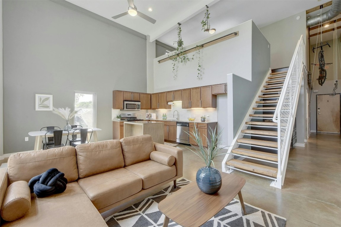 Welcome to contemporary urban living at its finest in this sleek 2-bedroom, 1-bathroom condo in vibrant East Austin!