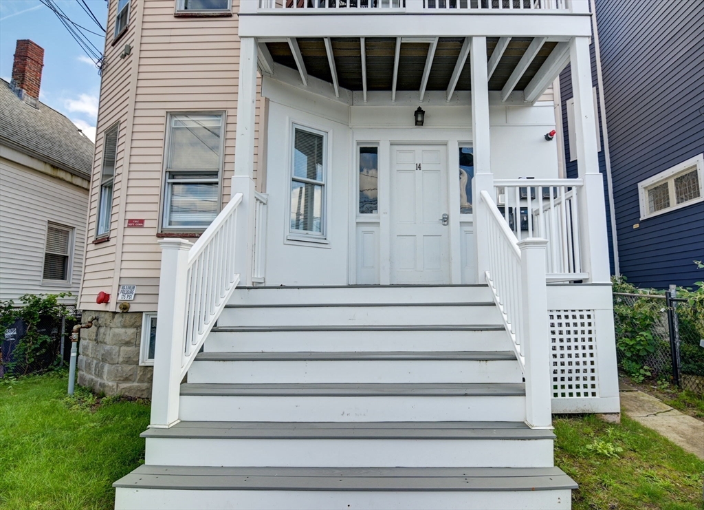 a view of entryway with a front door