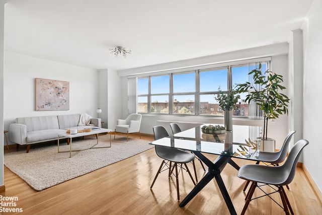 $429,000 | 135 Ocean Parkway, Unit 8F | Kensington