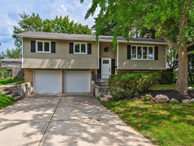 $3,500 | 1118 East Greenwood Drive | Mount Prospect