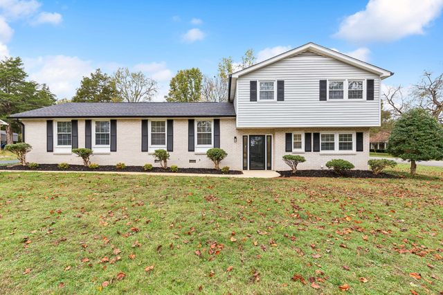 $379,900 | 207 Tulip Tree Road | Shelbyville