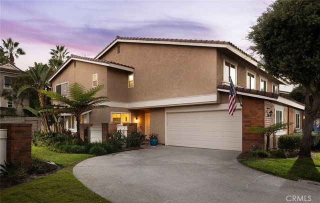 $1,325,000 | 7806 Seabreeze Drive | West Huntington Beach