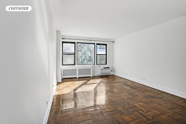 $625,000 | 245 East 24th Street, Unit 9D | Kips Bay