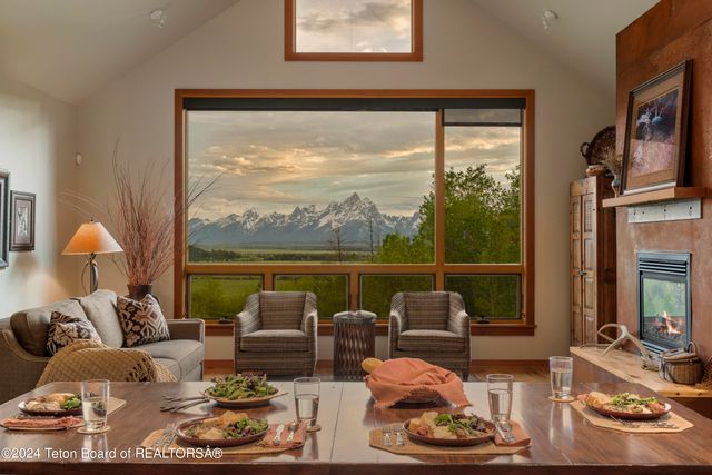 $2,750,000 | 25000 Deer Court | Teton Wilderness Ranch