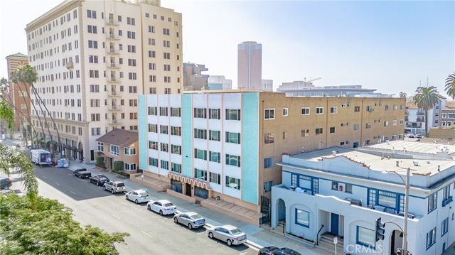 $318,000 | 335 Cedar Avenue, Unit 410 | Downtown Long Beach