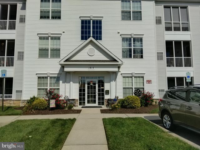 $239,000 | 1815 Selvin Drive, Unit 303 | Greenbrier Hills