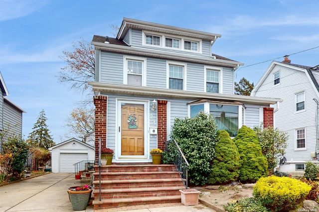 $699,999 | 24 Everett Street | Lynbrook