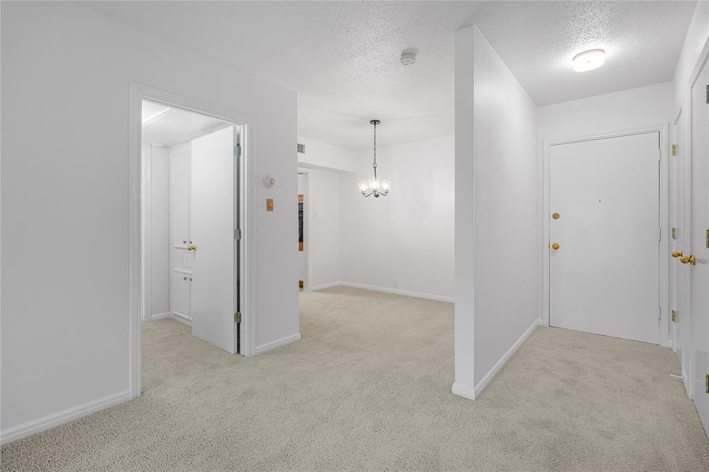 Lovely entry way in the bright airy condo