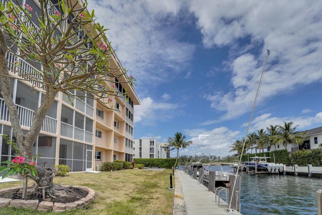 $3,100 | 750 Northeast Spanish River Boulevard, Unit 1020 | Northeast Boca Raton