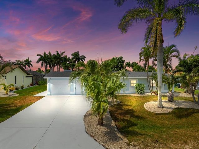 $800,000 | 1443 Windsor Court | Cape Coral