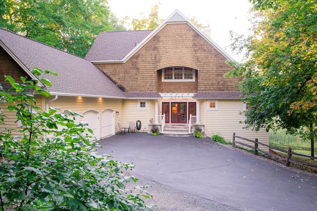 $1,090,000 | 2585 Old Beach Road | Orono