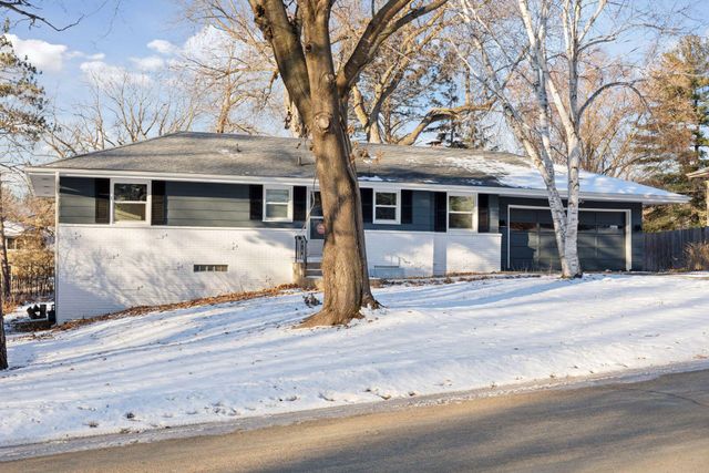 $2,995 | 75 Inglewood Street | Long Lake