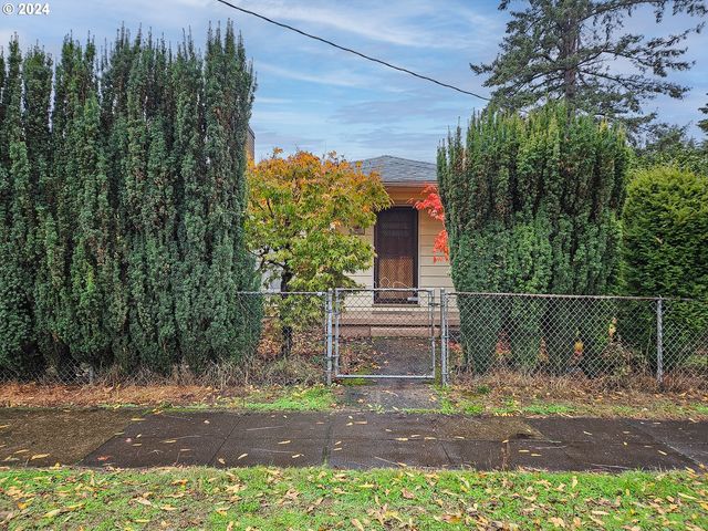 $349,000 | 5927 Southeast 74th Avenue | Mt. Scott-Arleta