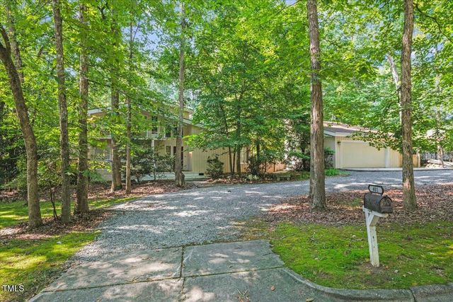 $1,050,000 | 401 Lakeshore Lane | Chapel Hill