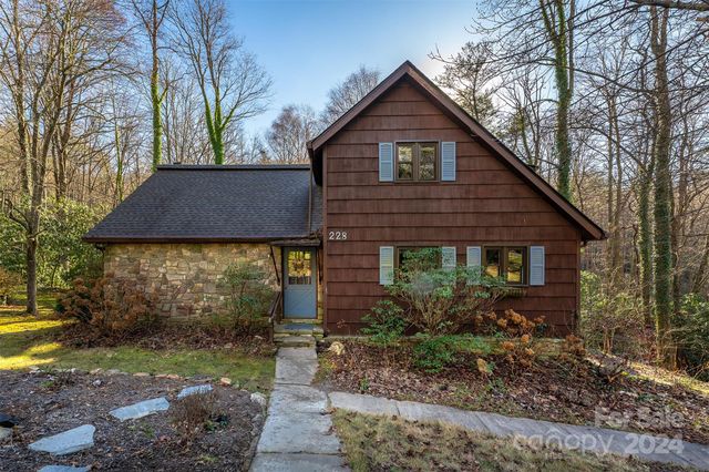 $529,000 | 228 Pine Grove Road | Black Mountain Township - Buncombe County