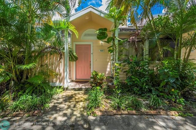 $305,000 | 1929 Players Place | North Lauderdale