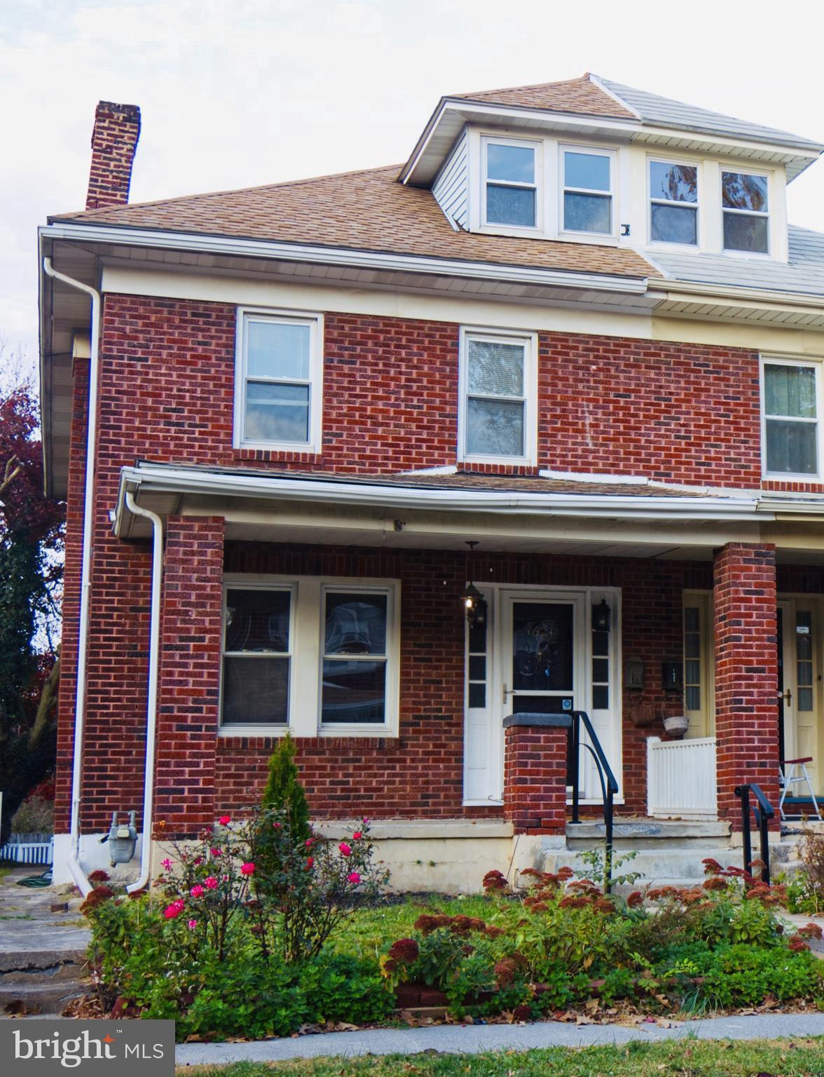 front view of an houses