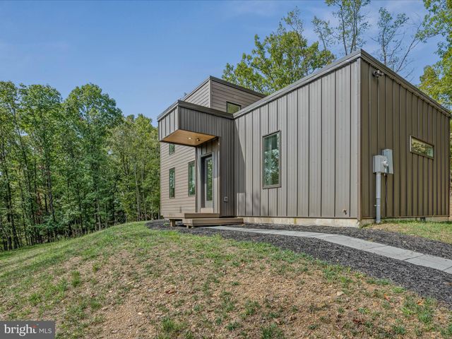 $399,000 | 1573 Holly Hill Lane