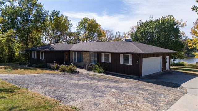 $469,000 | 25 Locust Lane | Emporia Township - Lyon County