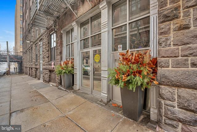 $2,250 | 428-440 North 13th Street, Unit 3B | Avenue of the Arts North