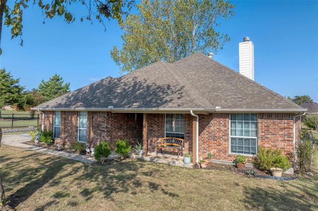 $475,000 | 2611 Village Drive | Sherman