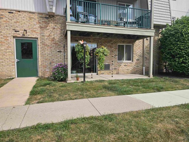 $145,000 | 2424 Independence Lane, Unit 2 | Sandburg