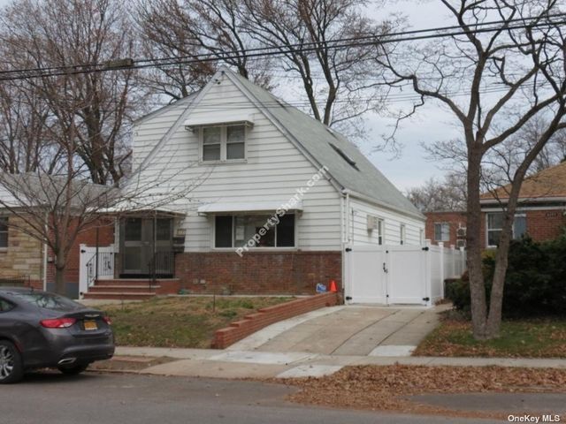 $2,500 | 61-21 215th Street | Oakland Gardens