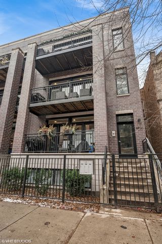 $699,900 | 4836 North Damen Avenue, Unit 2 | Ravenswood