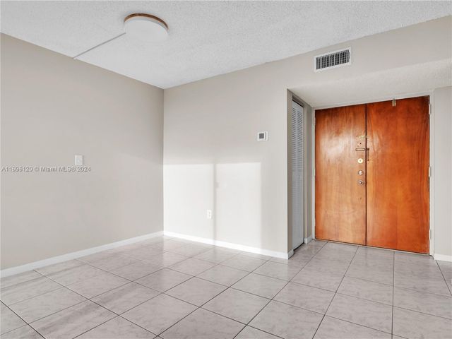 $2,300 | 11790 Southwest 18th Street, Unit 3053 | International Park