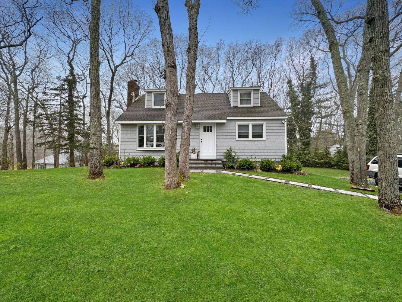 front view of house with a yard