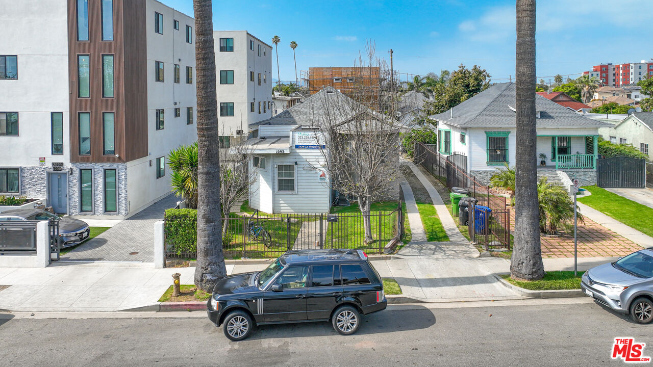 a car parked in front of a building