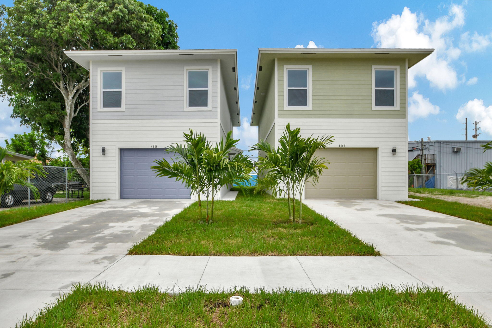 a front view of house with yard