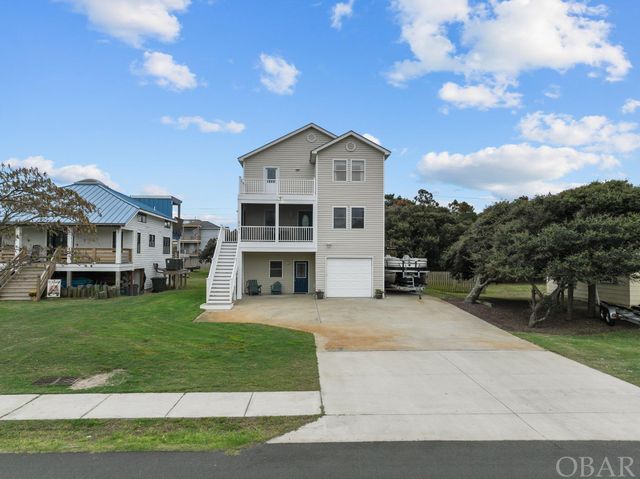 $769,900 | 121 West Danube Street | Nags Head