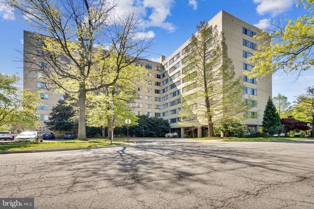 $270,000 | 6641 Wakefield Drive, Unit 513 | River Towers Condominiums