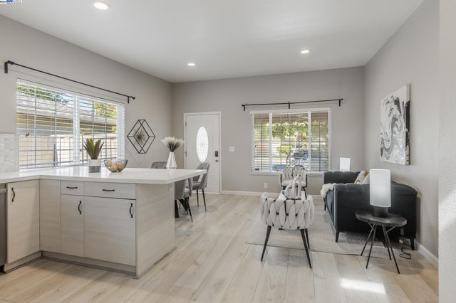 $2,689,900 | 676-680 Colorado Avenue | Midtown Palo Alto