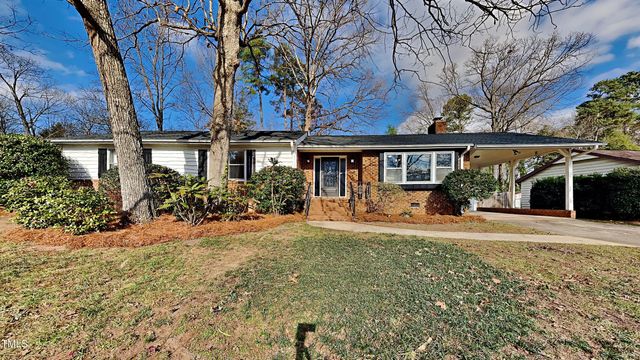 $399,900 | 1921 Port Royal Road | Fox Run