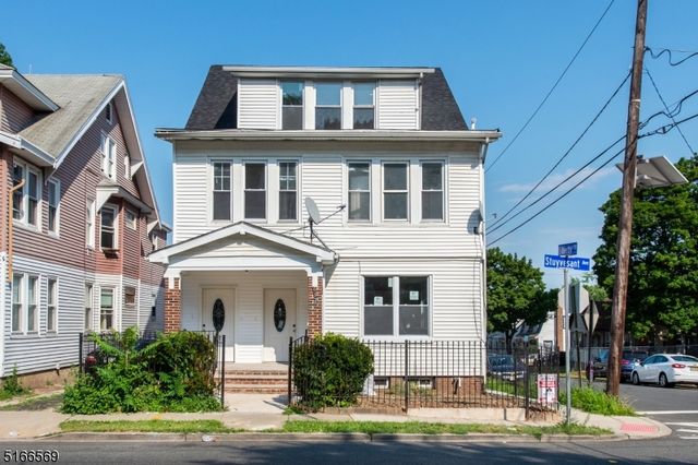 $2,500 | 432 Stuyvesant Avenue, Unit 2 | Upper Irvington