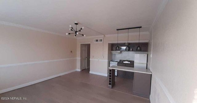 $950 | 311 West Ashley Street, Unit 1111 | Downtown Jacksonville