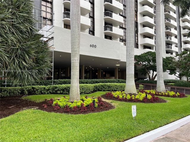 $497,500 | 600 Biltmore Way, Unit 809 | Central Gables