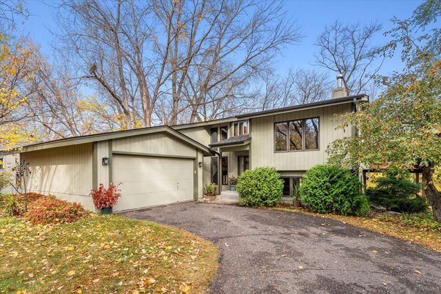 $465,000 | 4048 Lakehill Circle | White Bear Lake