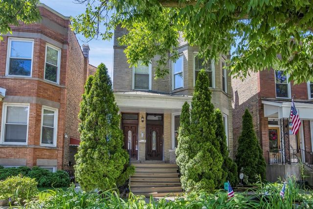 $955,000 | 1617 West Berwyn Avenue | Andersonville