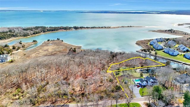 $599,000 | 8554 Main Bayview Road | Southold