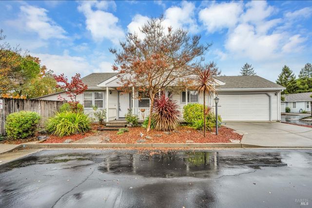 $585,000 | 1755 Eardley Avenue | Santa Rosa Northwest