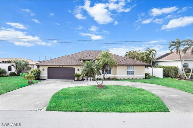 $799,000 | 2836 Southeast 19th Place | Cape Coral